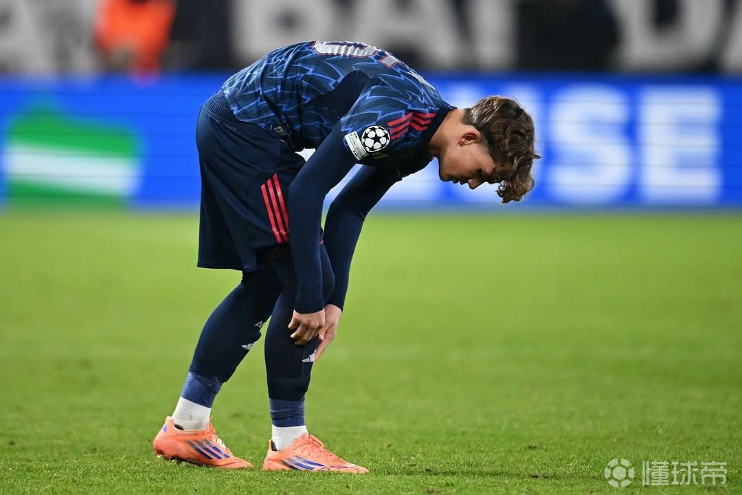 官方网站-埃因霍温训练开放日，赛前复出首秀引欢呼，欧冠在即，资深球员宣示担当(孙颖莎训练视频集锦)